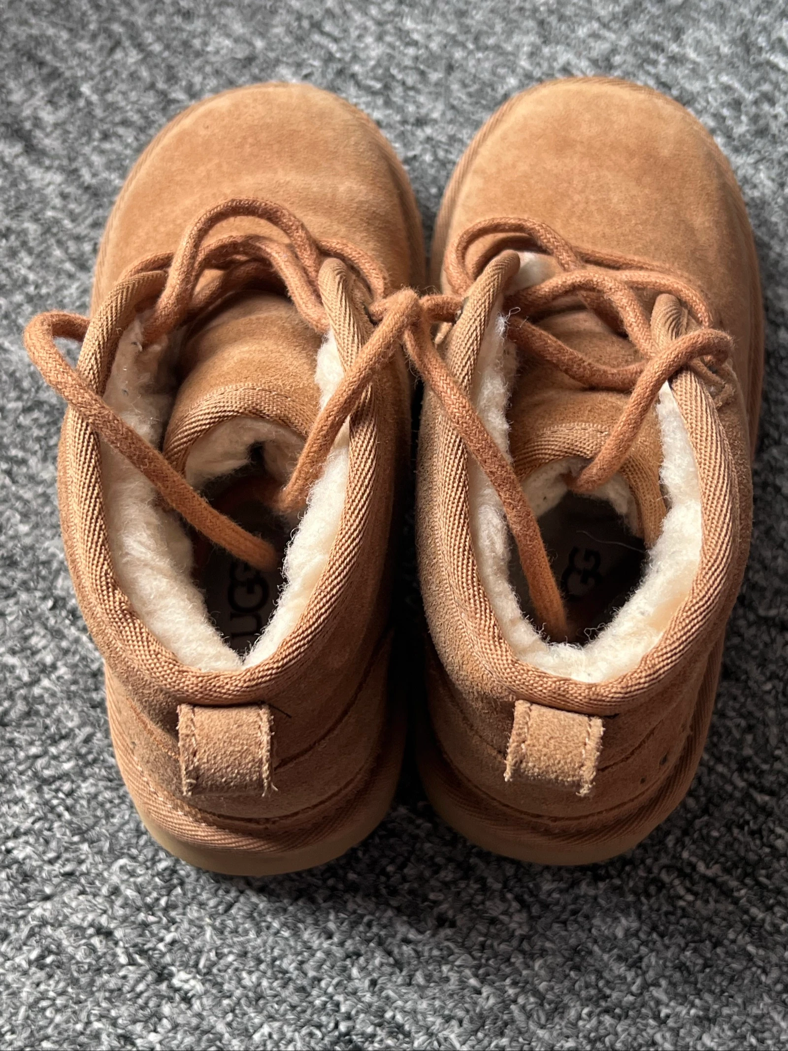 Título : Botines de ante forrados UGG Chestnut – Botas con cordones – Talla [Pone la talla aquí, ej: 38] – photo 3